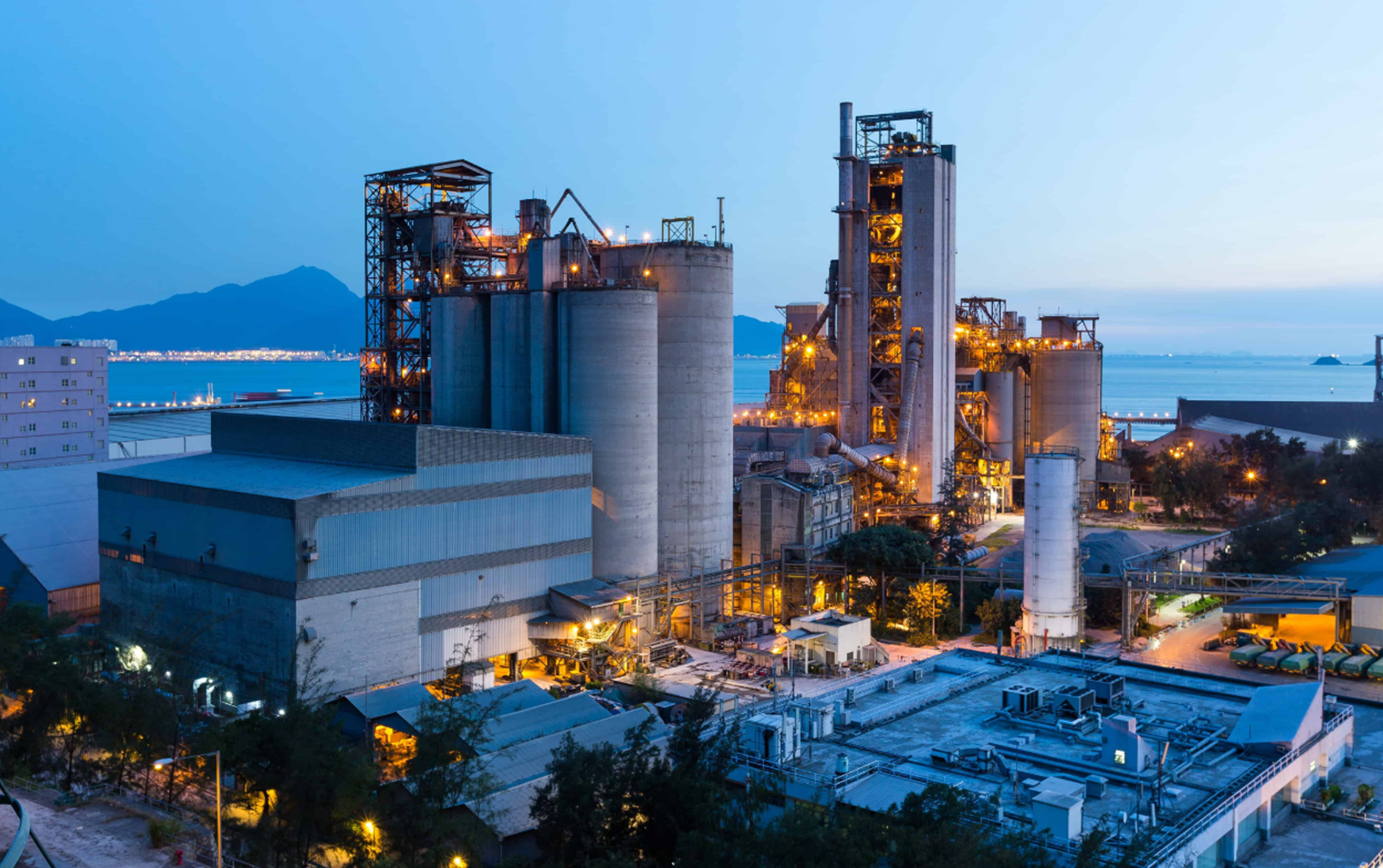 The Party Committee of the China Iron and Steel Association held a study session on establishing and practicing a correct view of performance, as well as an expanded study meeting of the theoretical study center group.